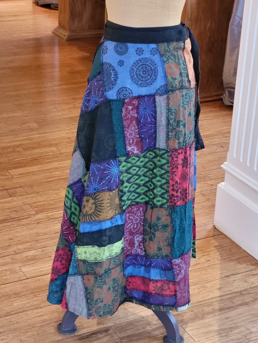 The Royal Collection Cotton Patchwork Wrap Skirt Medium Made In Nepal - Picture 2 of 7